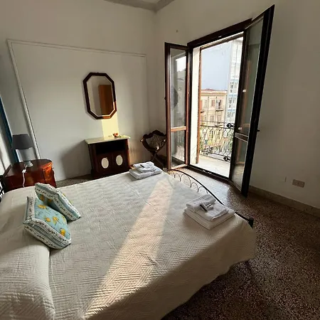 Mille Lire Peppe's بيت ضيافة باليرمو